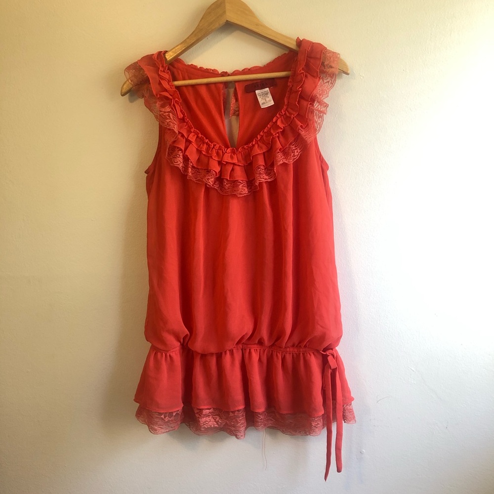 AKIRA Ruffle Top - Picture 1 of 2